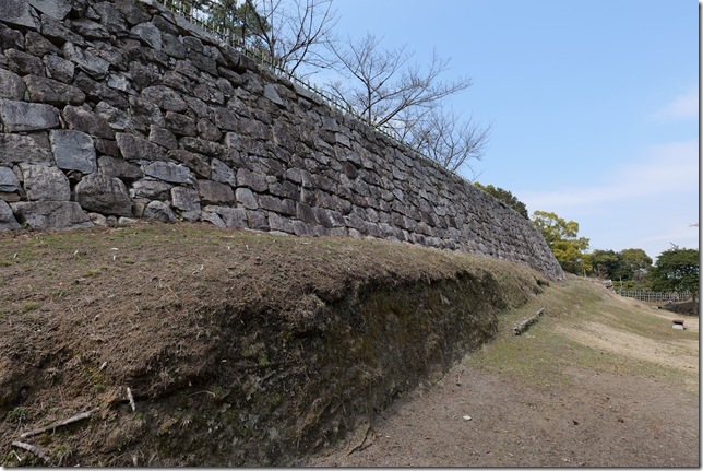 二の丸東側石垣