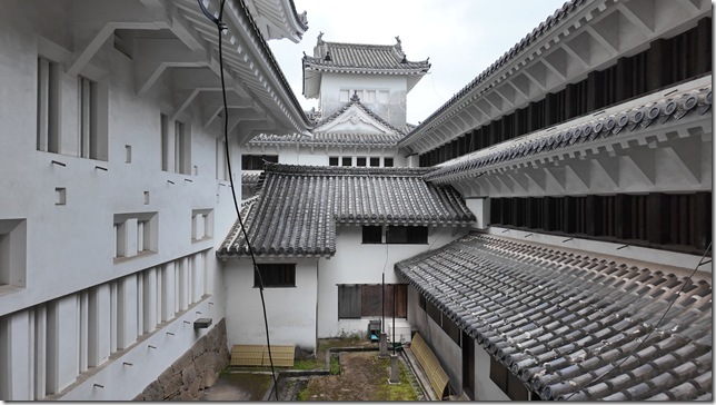 イの渡櫓（本丸）からの大天守・台所・乾小天守・ロの渡櫓（本丸）