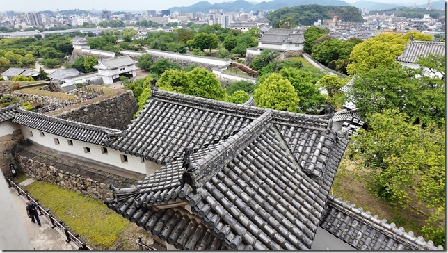 乾小天守から見たニの櫓・西の丸