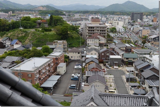 天守より二の丸のぞむ