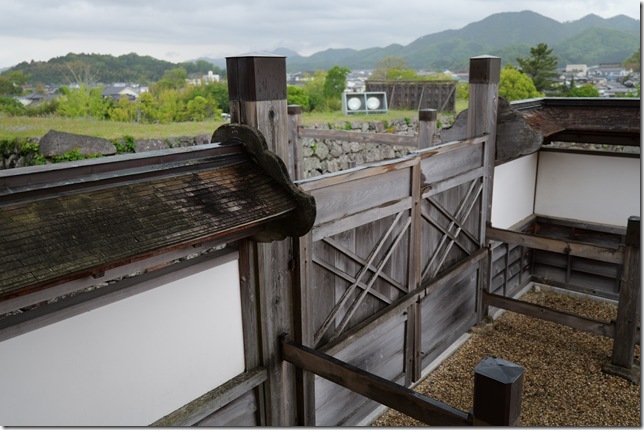 塀重門跡