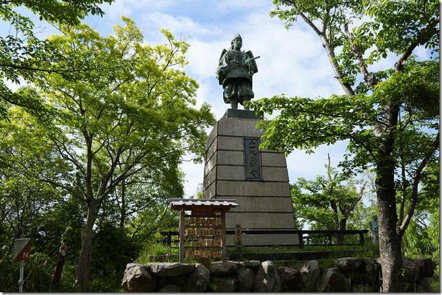 小楠公銅像（楠木正行像）