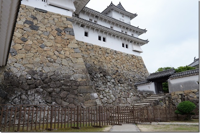 東小天守・への門