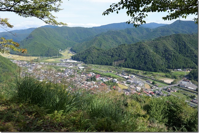三の丸から若狭の街並み望む