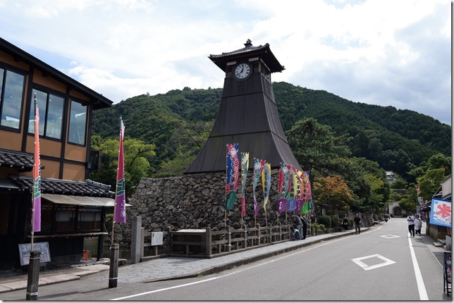 大手門跡と辰鼓楼