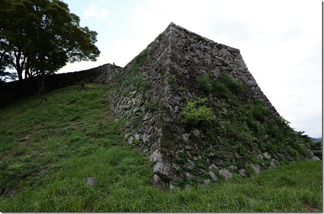 人質櫓台高石垣