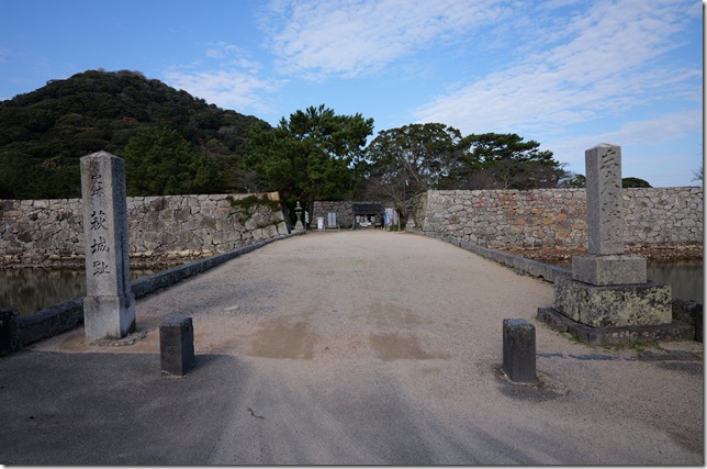 極楽橋・本丸門跡
