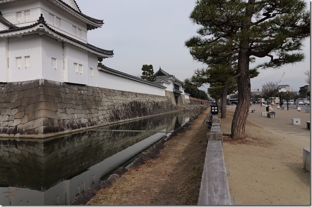 南東隅櫓と外堀