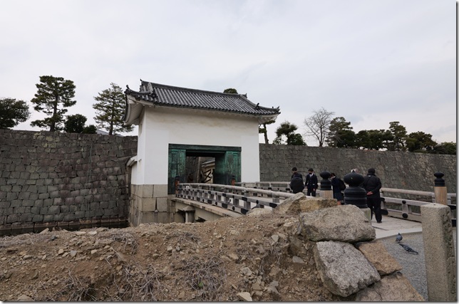 東橋と本丸櫓門