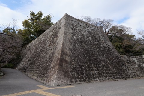松の丸櫓台高石垣