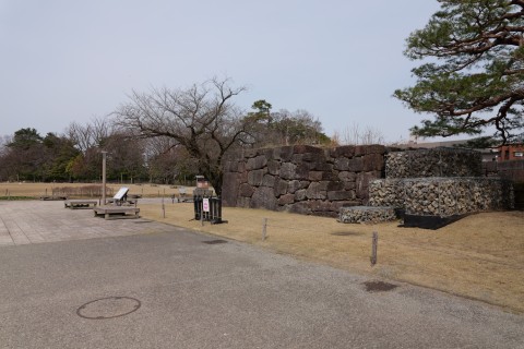 大手門(尾坂門)跡