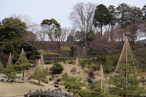 色紙短冊積石垣・石垣群