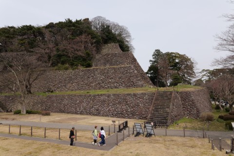 本丸南面高石垣
