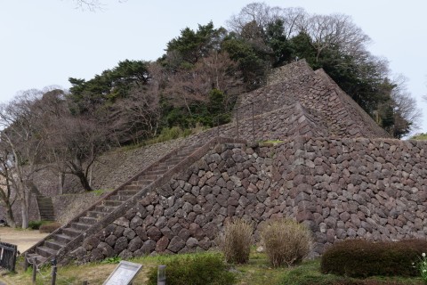 本丸南面高石垣