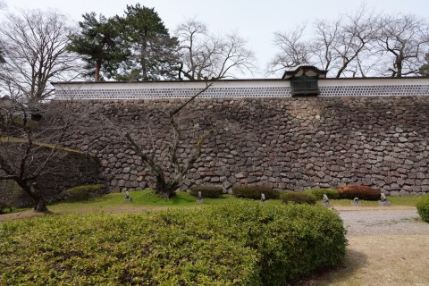 三の丸東面石垣