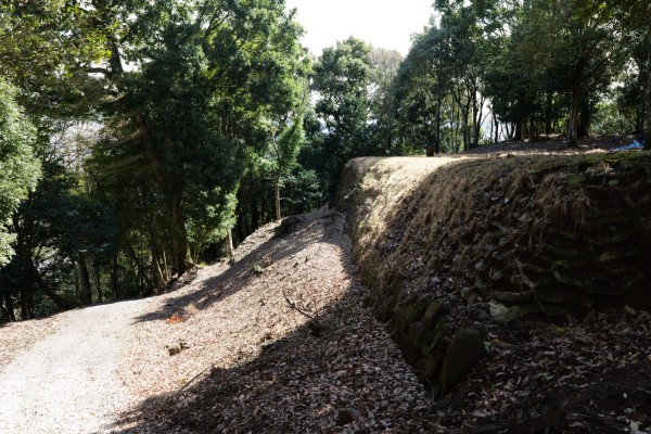 二の丸西曲輪石垣