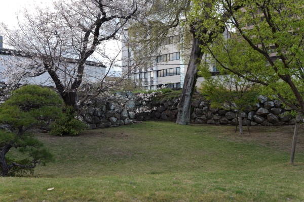 西之丸西北隅櫓跡