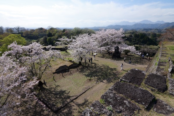 御三階櫓跡からの三の丸