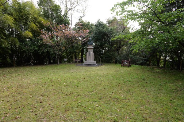 仲田又次郎翁像