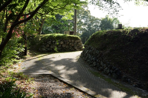 本丸喰違い虎口