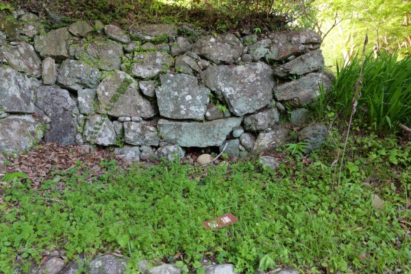 大手門石垣の暗渠