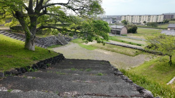 西の丸から下りる石段
