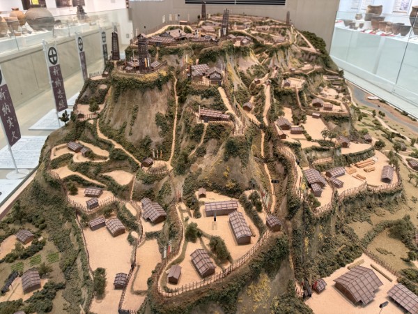 志布志城（内城）の復元模型