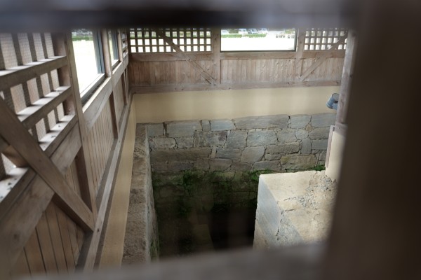 相良内蔵助屋敷地下室(大井戸遺構)