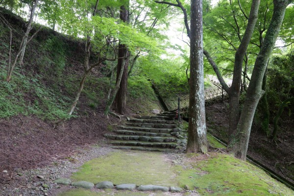 三の丸へ