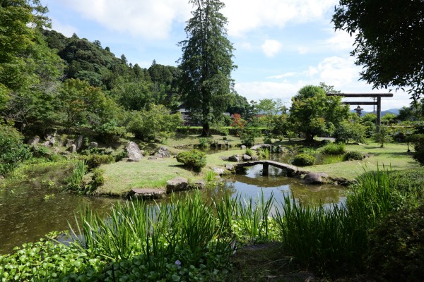 御館跡庭園