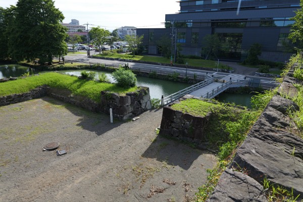 高麗門跡