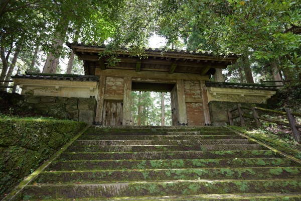 旧本丸裏門