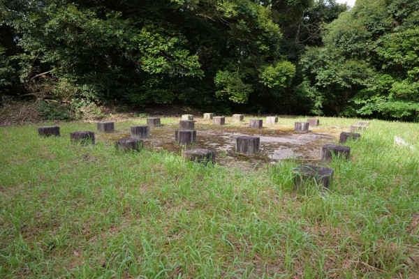 掘立柱建物跡