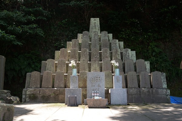 薩摩義士碑