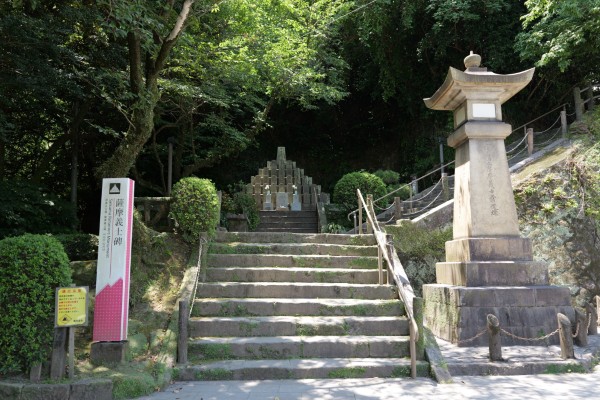 薩摩義士碑