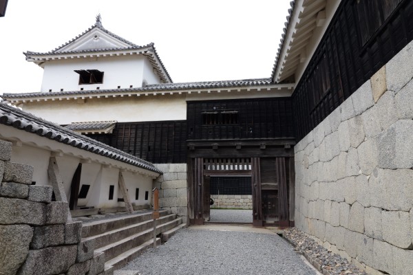 小天守・筋鉄門東塀・筋鉄門・天守