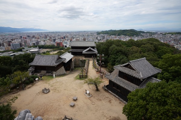 北隅櫓からの乾門・乾櫓・野原櫓