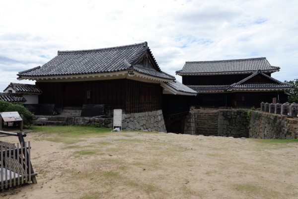 乾門東続櫓・乾門・乾櫓