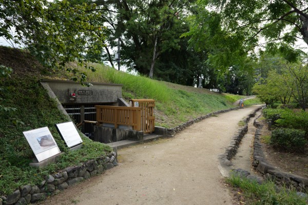 外堀土塁展示室