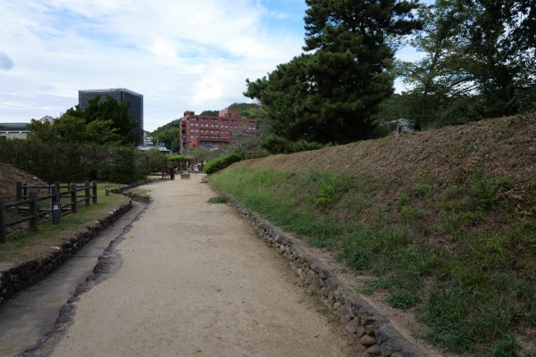 外堀土塁（東側）