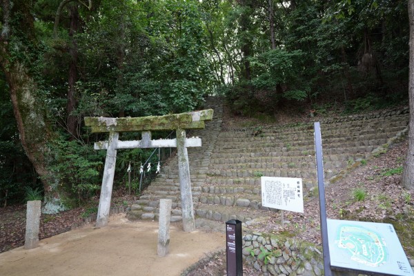 岩崎神社鳥居