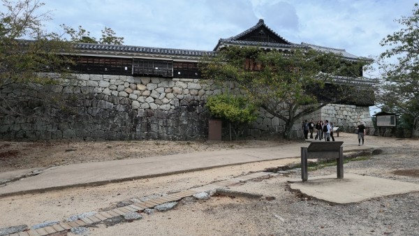 太鼓門西塀・太鼓門南続櫓・巽櫓