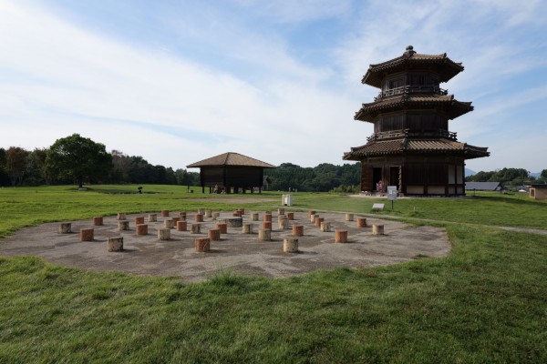 八角形鼓楼と米倉