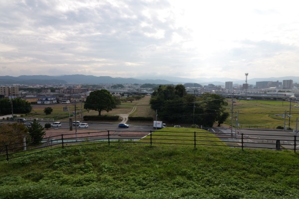 水城東門跡展望所より